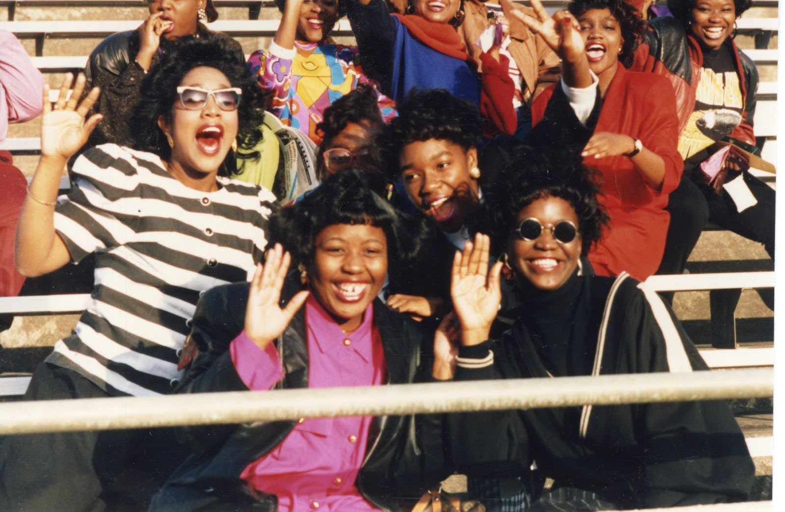 Bulldog fans from 1990