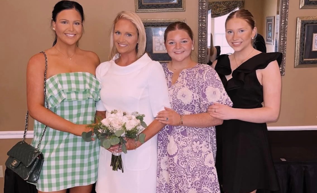 Emma with her mom and sisters. From left to right: Maddie Foltz, Rebecca Kibodeaux, Emma Foltz, Ashley Foltz. 