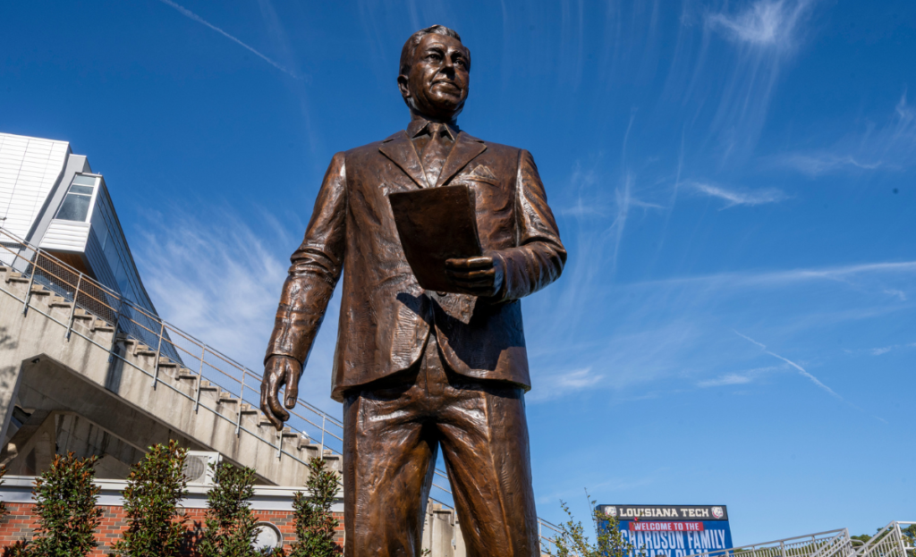 Bronze statue of Joe Aillet