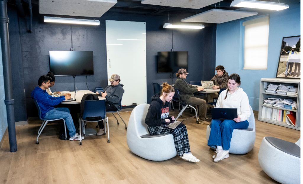 Students of Dr. John Kraft (Lecturer, Civil Engineering) work on group projects in the brand new student collaborative space.